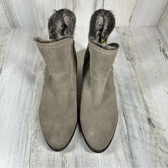 Seychelles Lucky Penny Taupe Suede Faux Fur Ankle Boot Double Zip Size #1075 - Picture 5 of 13